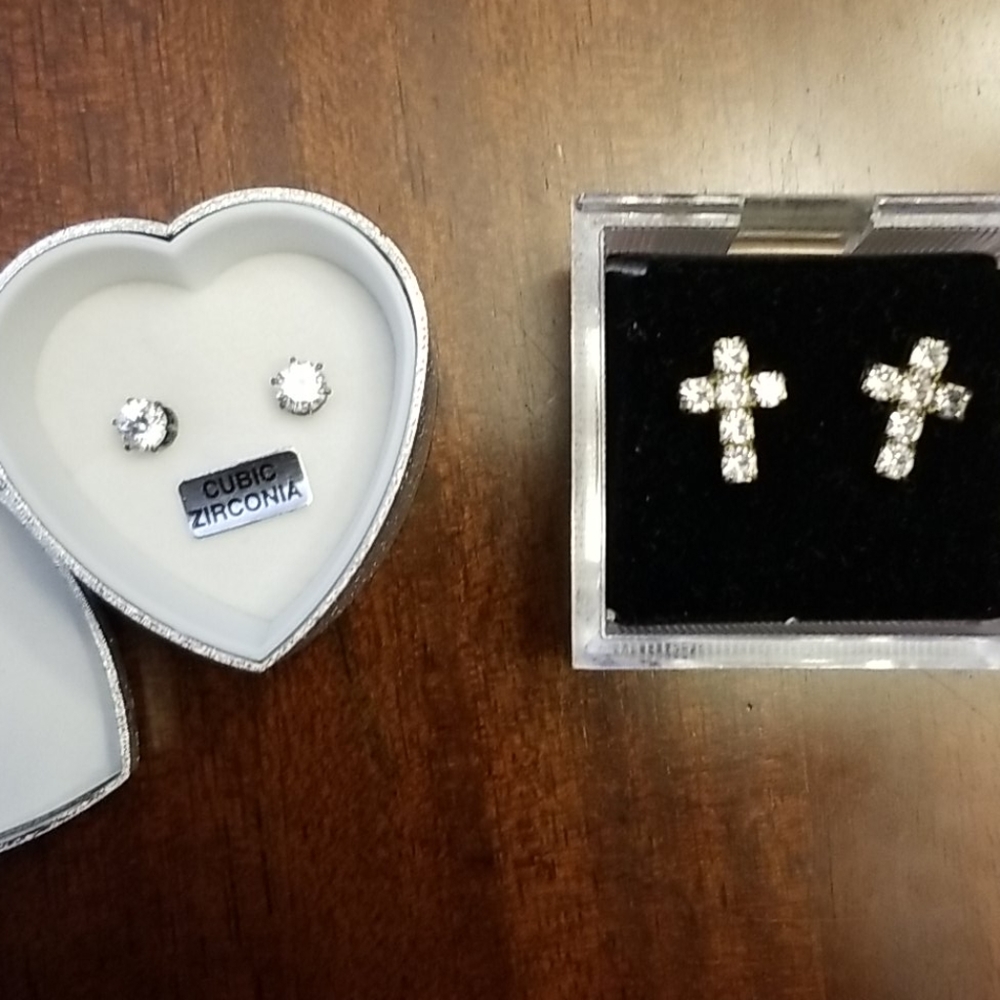 2 Sets Cubic Zirconia Earrings in Boxes